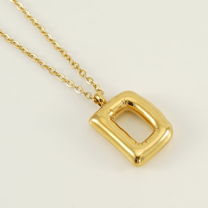 Collier avec pendentif pour femme en acier inoxydable plaqué Couleur or 18 carats avec lettre D simple série 1 pièce 